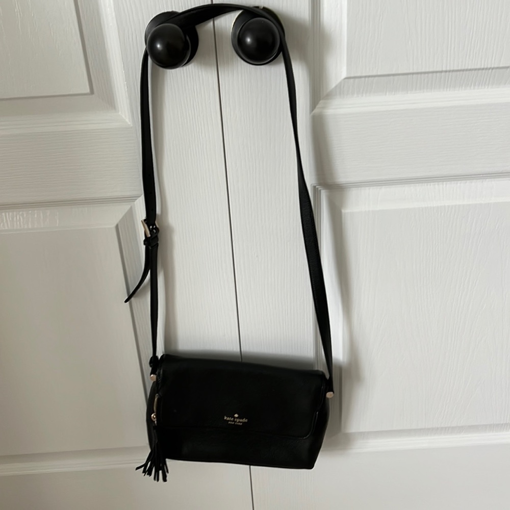 Medium Kate spade cross body satchel